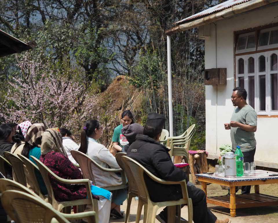 Session de socialisation et de formation à Darjeeling, Inde.